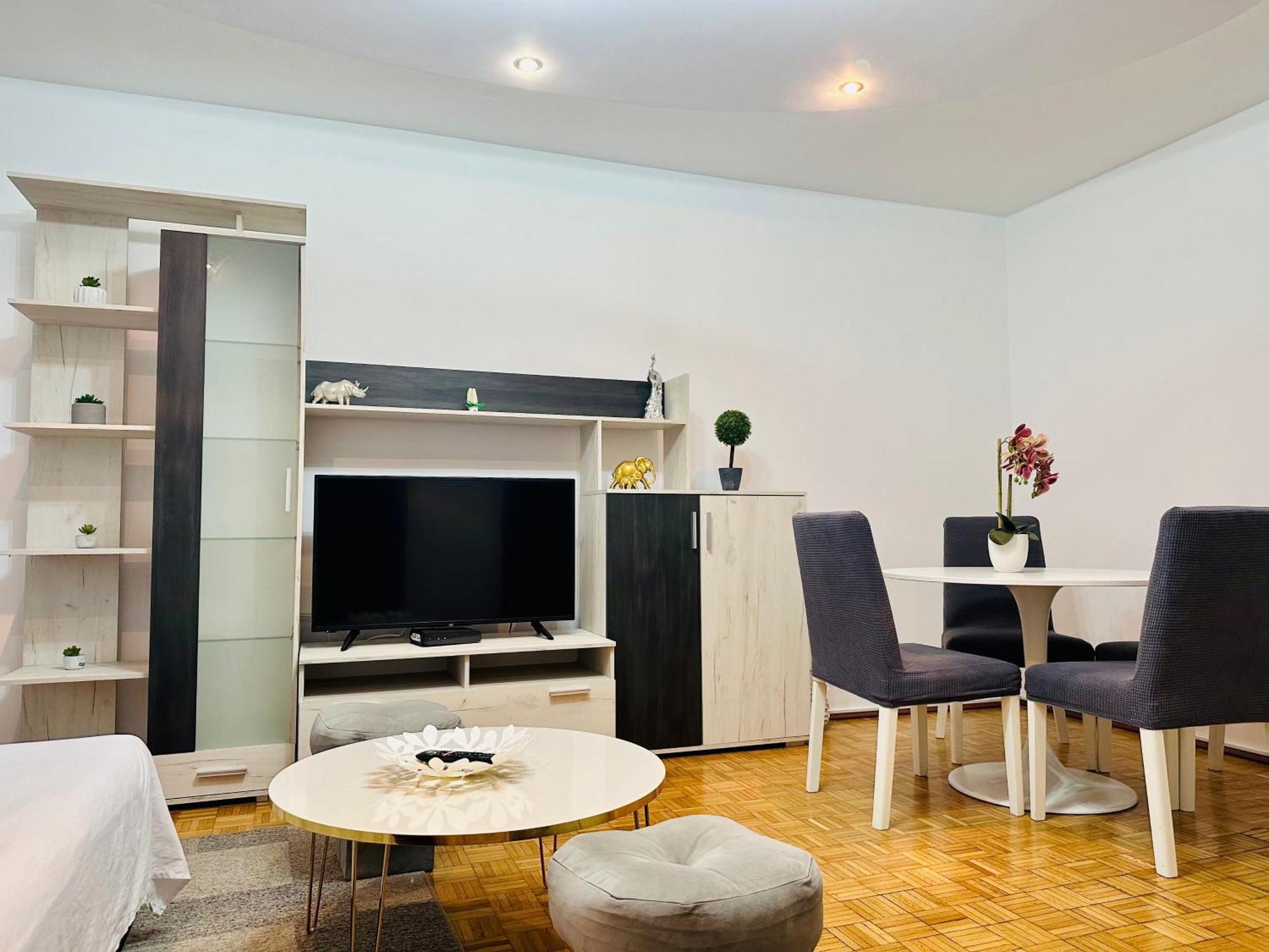 Chic Comfort 1Bdr With Landmark View - Concerthall Bukurešť Exteriér fotografie